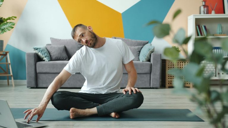 Routine force et mobilité pour hommes 30–60 ans