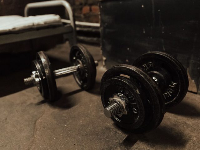 Semaine type pour débutant en musculation: programme hebdomadaire